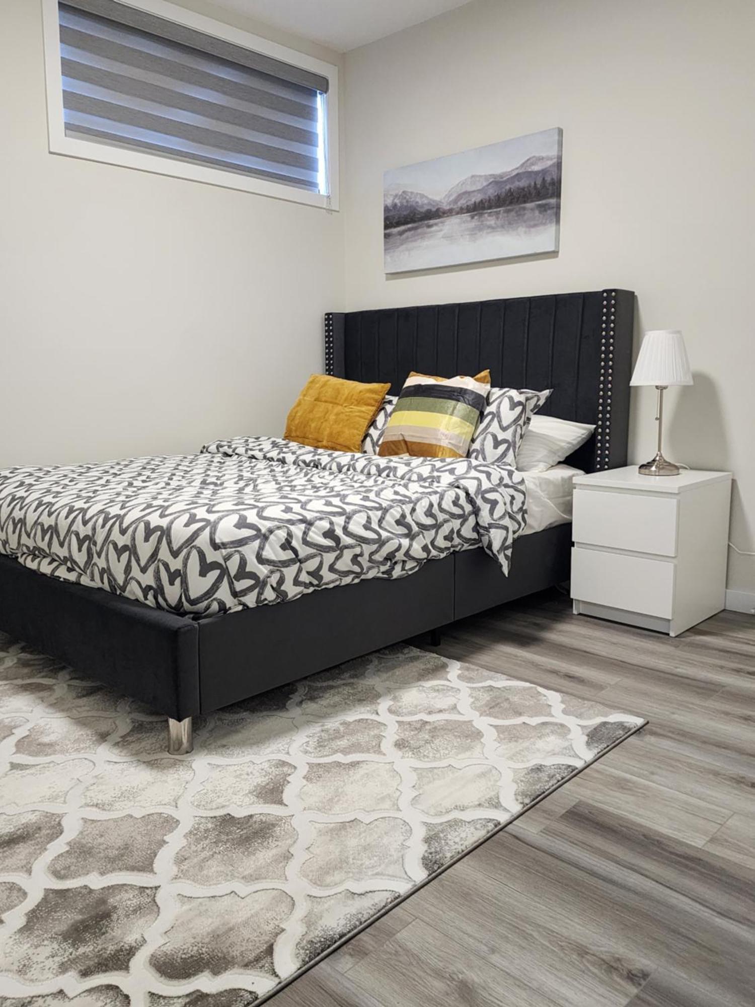Trendy 2-Bed Oasis Awaits! Apartment คาลการี ภายนอก รูปภาพ